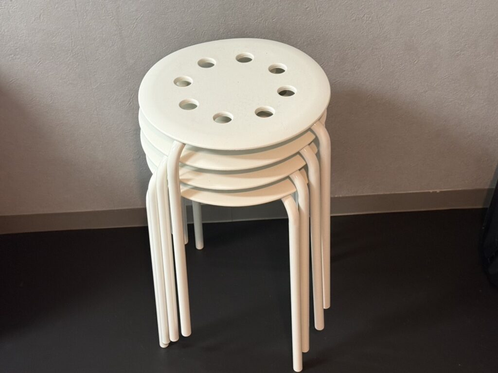 椅子４脚